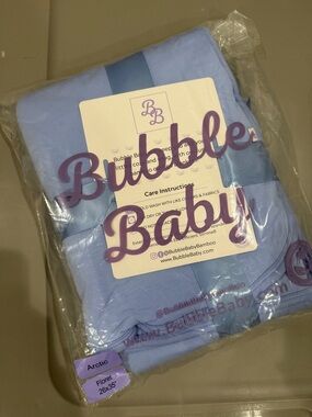 NWT Bubble Baby Floret Quilted Blanket 26x35” in Arctic
